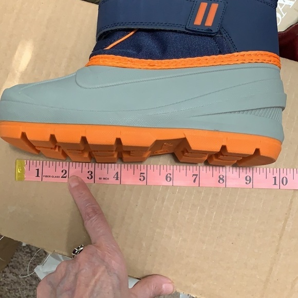 Cat &Jack waterproof boots NWT Velcro close Sz 2 - Picture 13 of 13